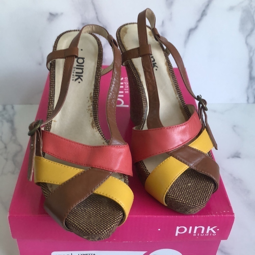 Pink Studio Anthropologie Lynetta Two Tone Leather Strap Wedge Sandals Size 6